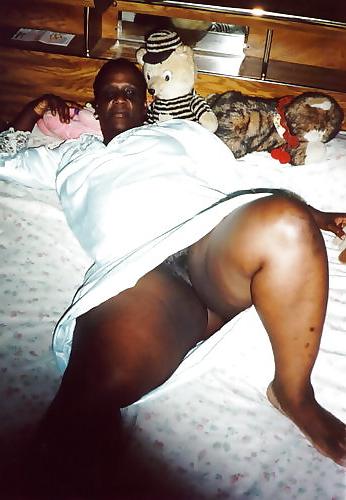 20P Big booty granny 1
