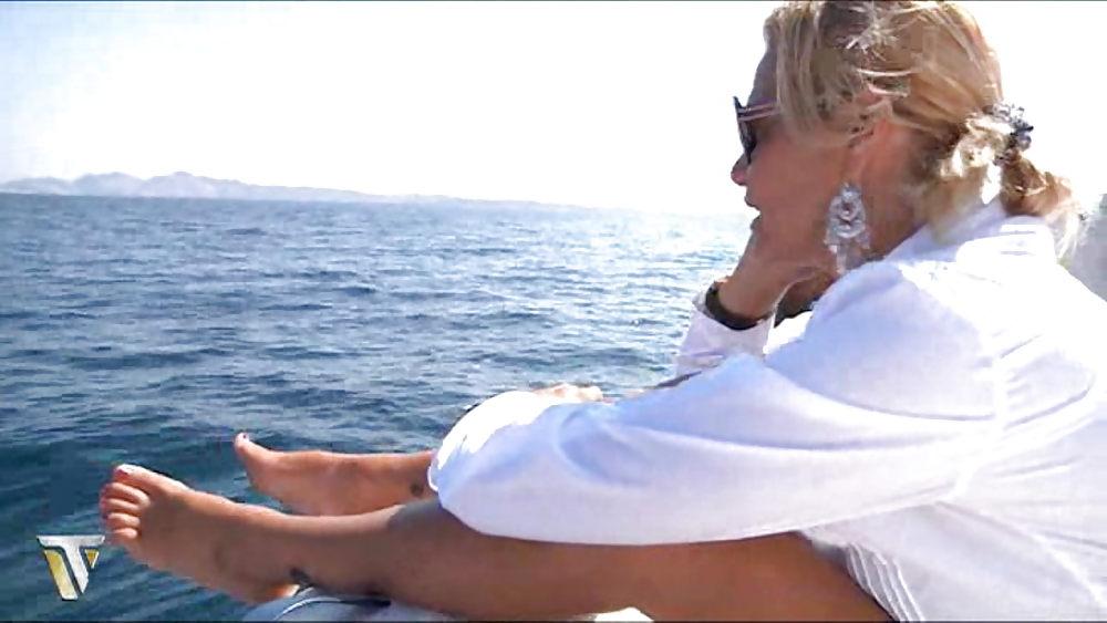 25P Simona Ventura Feet