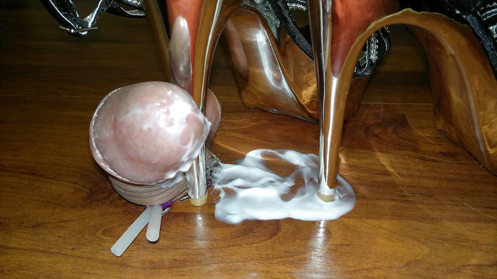 22P TRAMPLE, SHOEJOB, HIGH HEELS MY WIFE, CUM