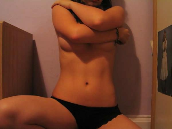 23P Amateur english babe