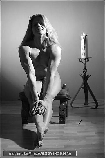 25P NUDE MUSCLE WOMEN FROM CZECH REPUBLIC