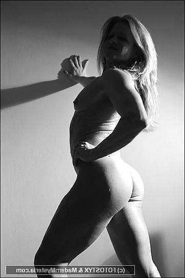 25P NUDE MUSCLE WOMEN FROM CZECH REPUBLIC