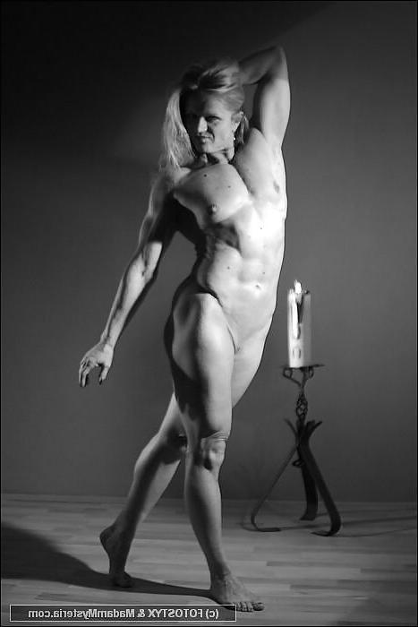 25P NUDE MUSCLE WOMEN FROM CZECH REPUBLIC