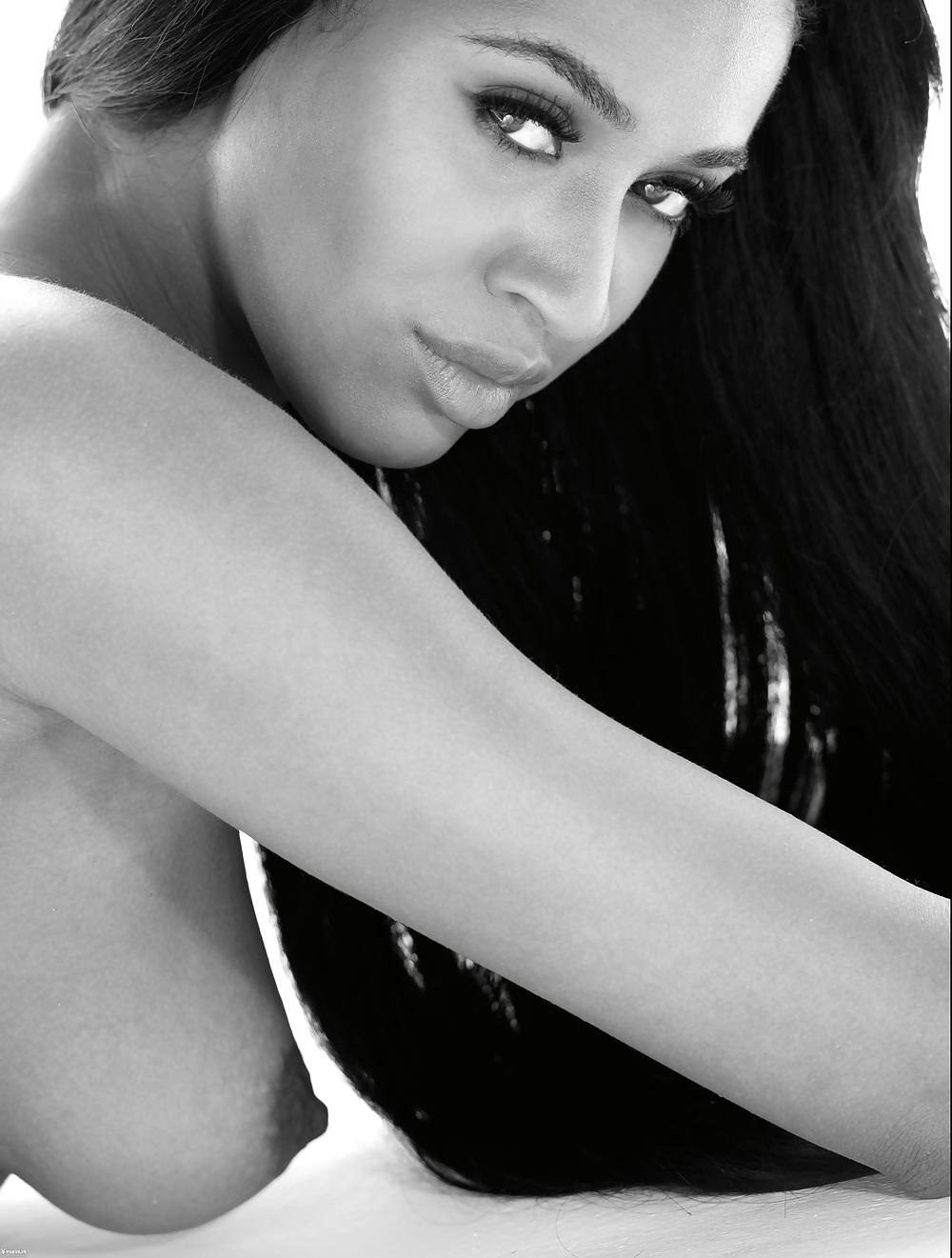 13P Sarah Joelle Jahnel PlayBoy