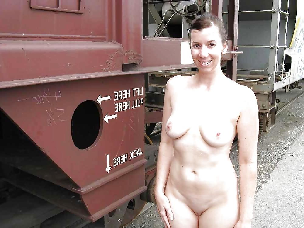 25P Fully Naked Exposed Wives Is Urs On Here?