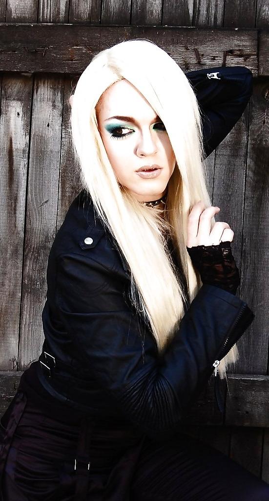 25P Crossdressers and transvestites 24.12.2012