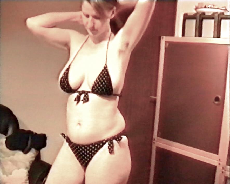 10P SAG - Babe's Big Voluptuous Boobs Blk-Wht-Dot Bikini 04