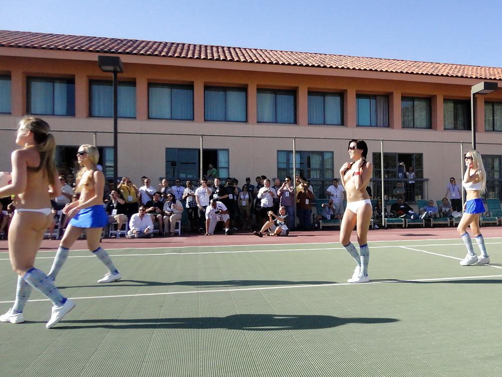 25P Hot Soccer Girls
