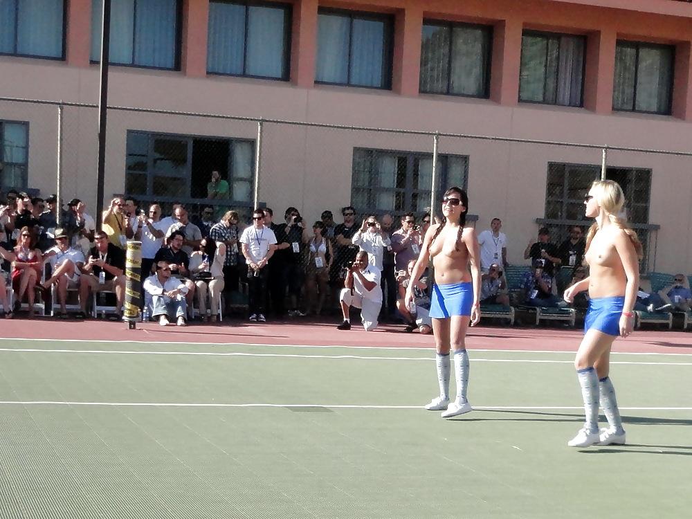 25P Hot Soccer Girls