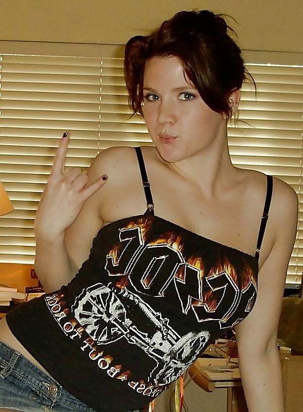 25P Hard Rocking Babes