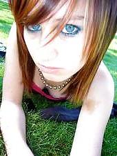 25P Super hot emo chick