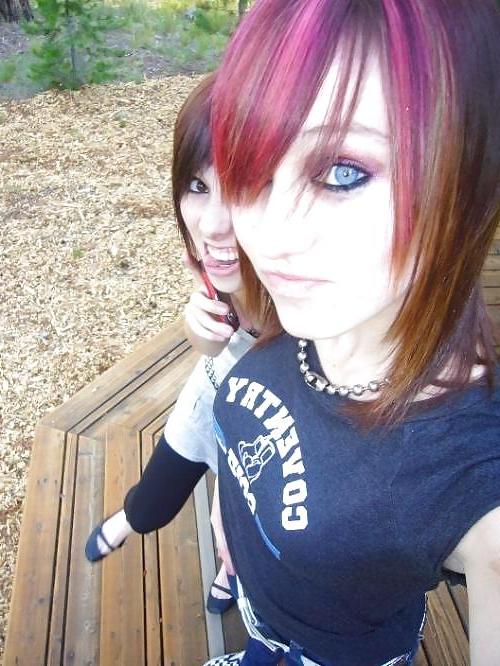 25P Super hot emo chick