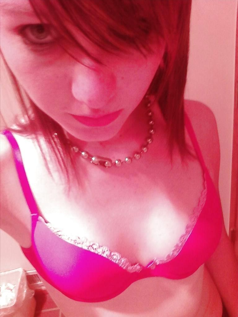 25P Super hot emo chick