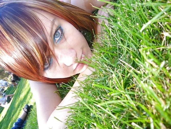 25P Super hot emo chick