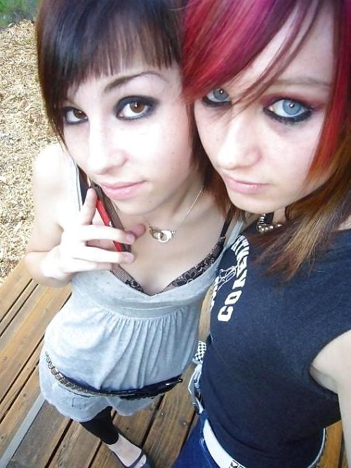 25P Super hot emo chick