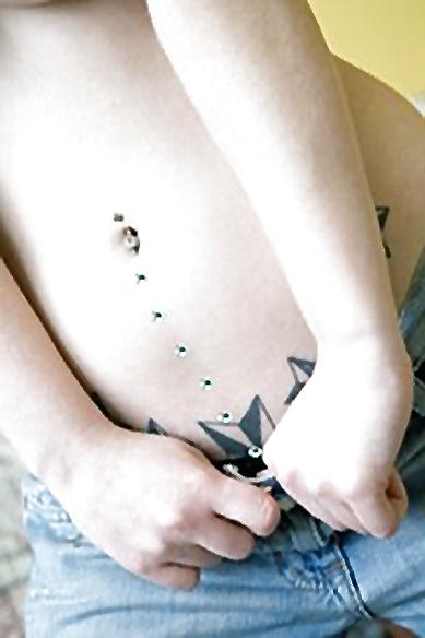 18P Piercings,mods,tats and sexyness