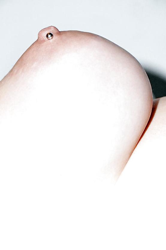 18P Piercings,mods,tats and sexyness