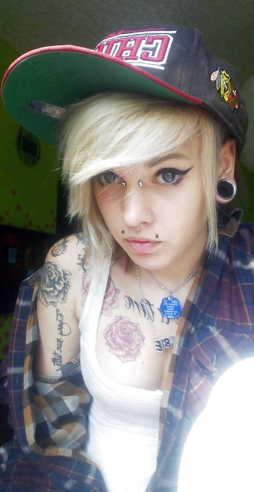 18P Piercings,mods,tats and sexyness