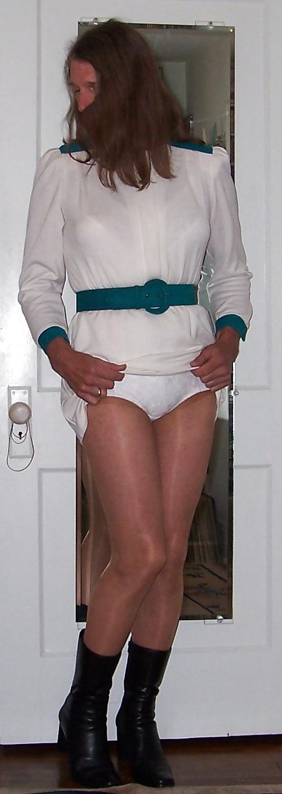 12P Crossdressing - Stewardess
