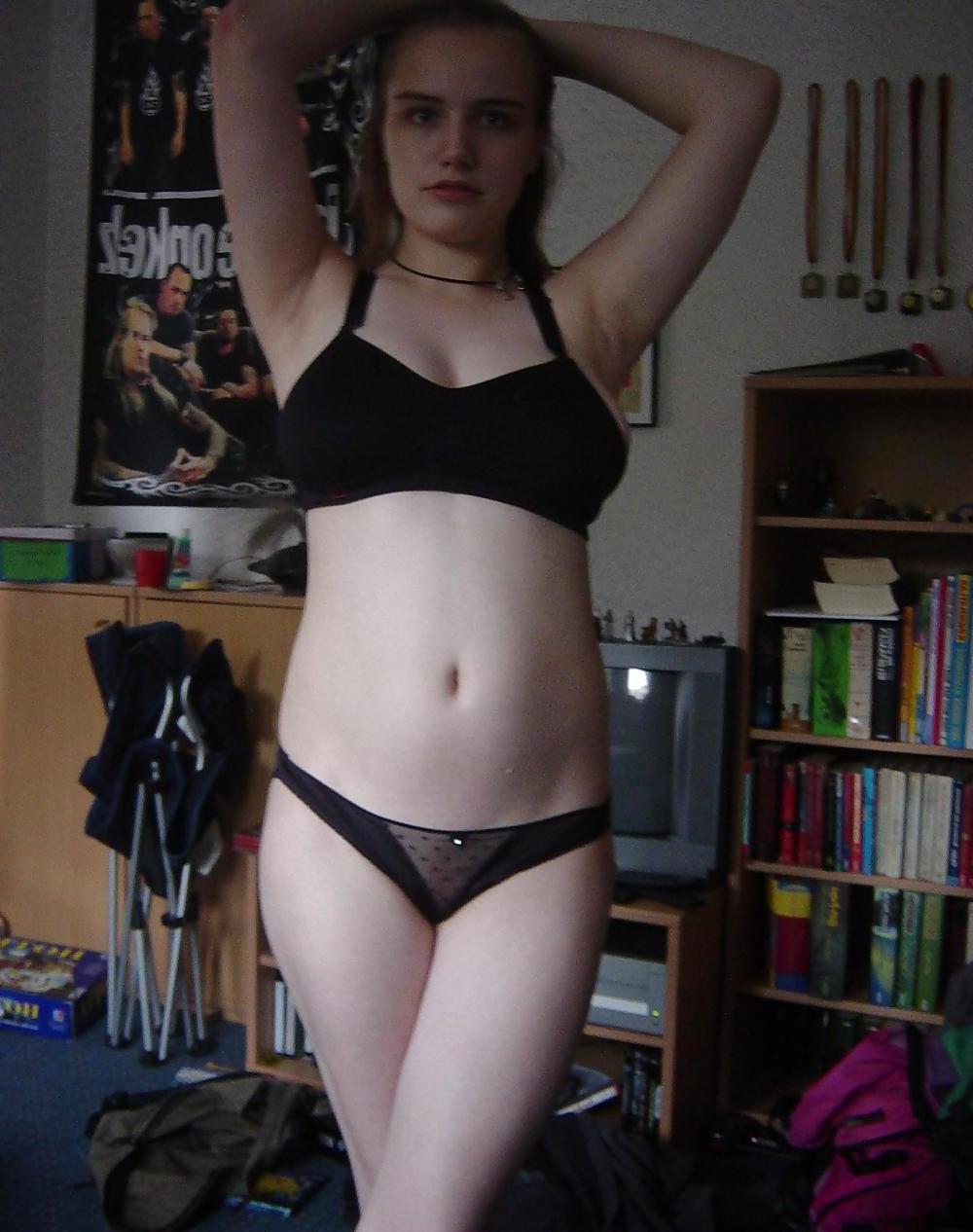 13P She don't wanna be exposed on web 3 - Heavy Tits Blonde