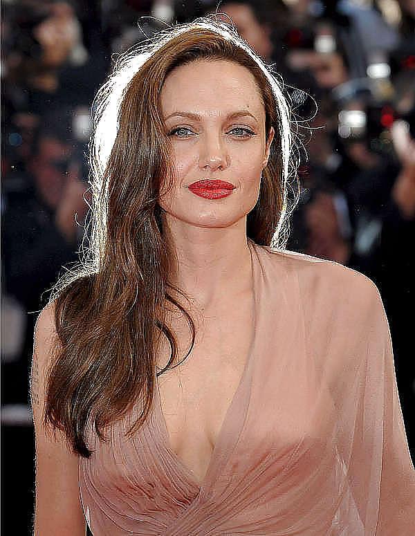 25P Beautiful Celebs Seethrough by Voyeur TROC