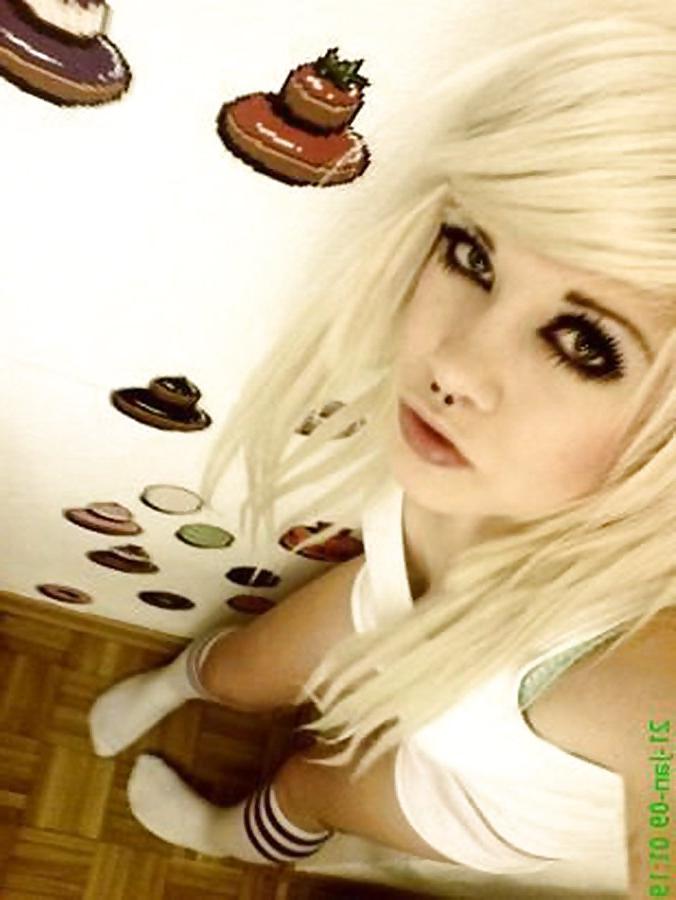 25P Emo and punk sluts
