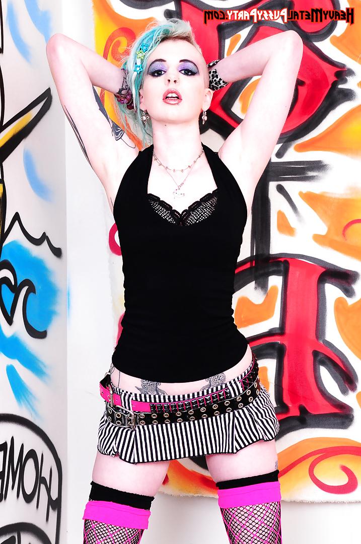 25P Emo and punk sluts