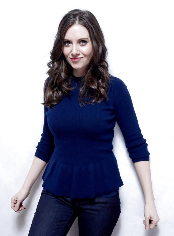 25P Alison Brie Collection (With Fakes)