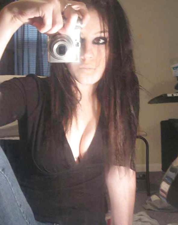 16P Sarah (Emo Whore)