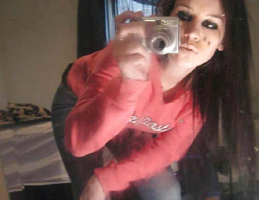 16P Sarah (Emo Whore)