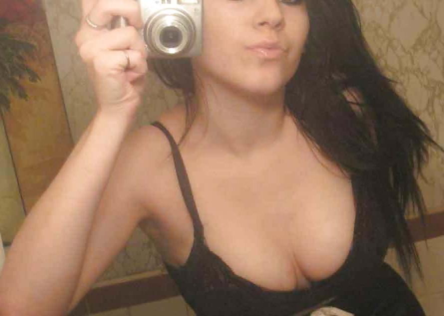 16P Sarah (Emo Whore)