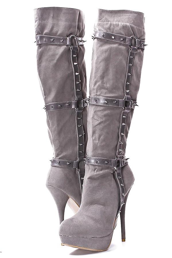 10P Boots and Hells