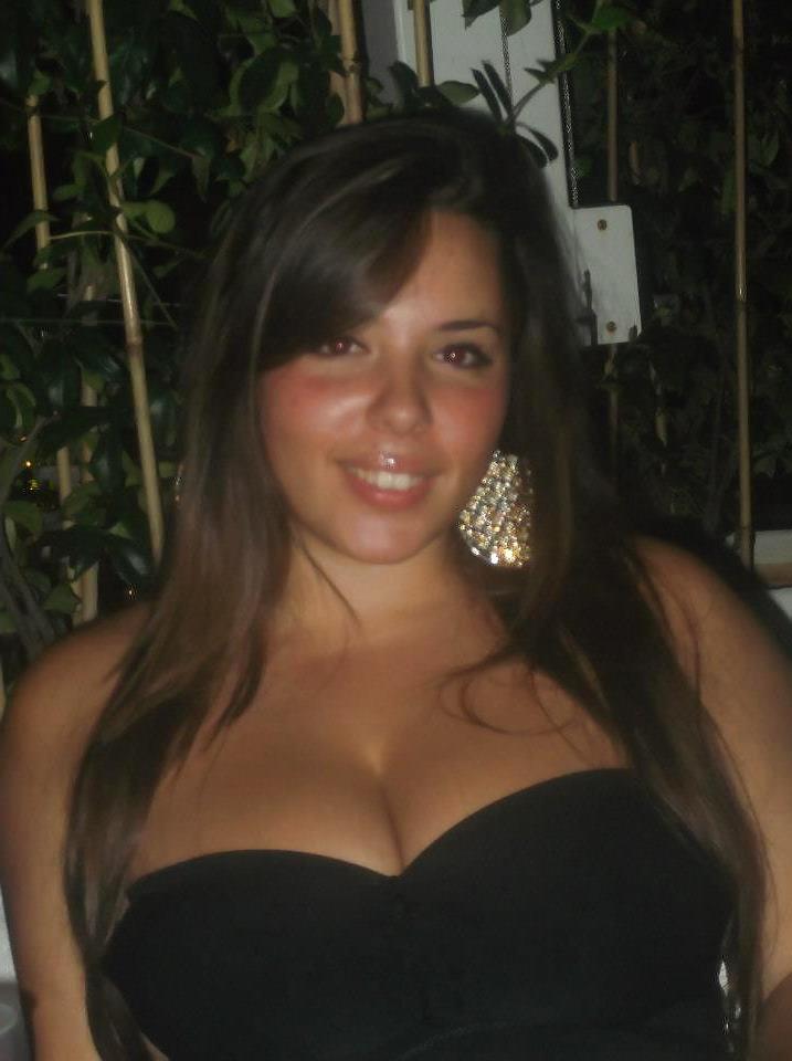 15P Laura e Genny, natural big boobs from Italy