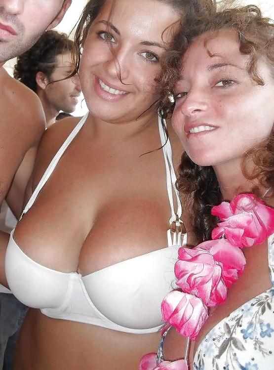 15P Laura e Genny, natural big boobs from Italy