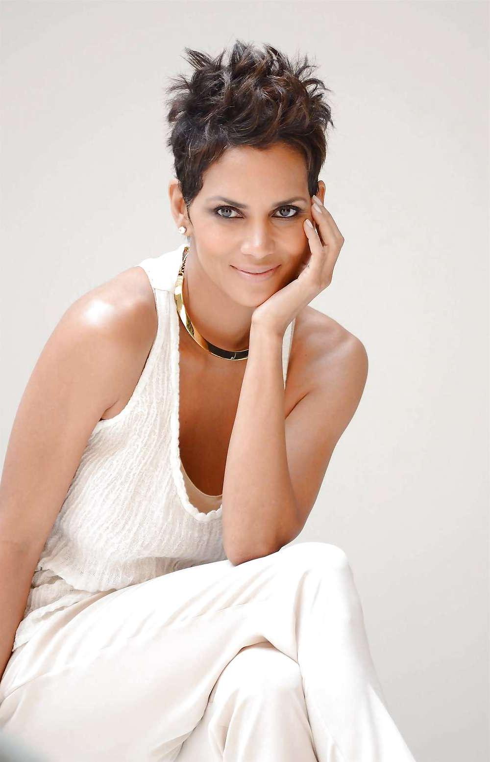 25P Halle Berry mega collection 3