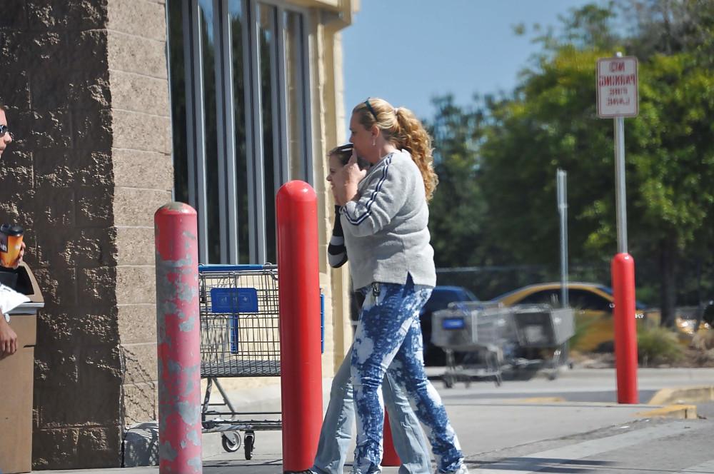 4P Plump MILF Smoking