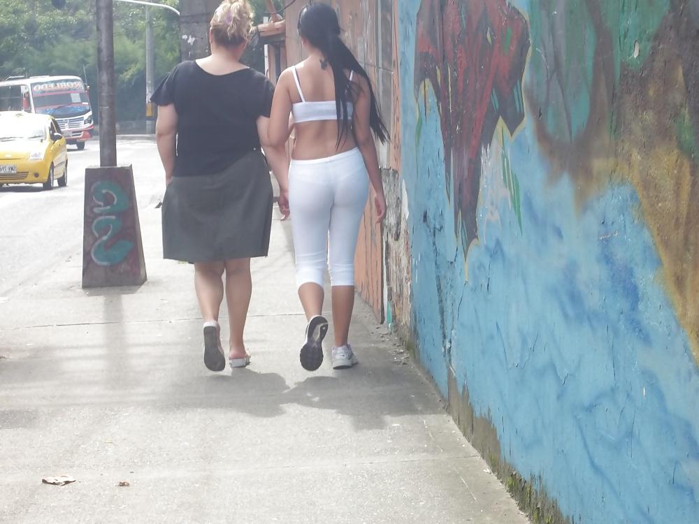 13P Ass in the street
