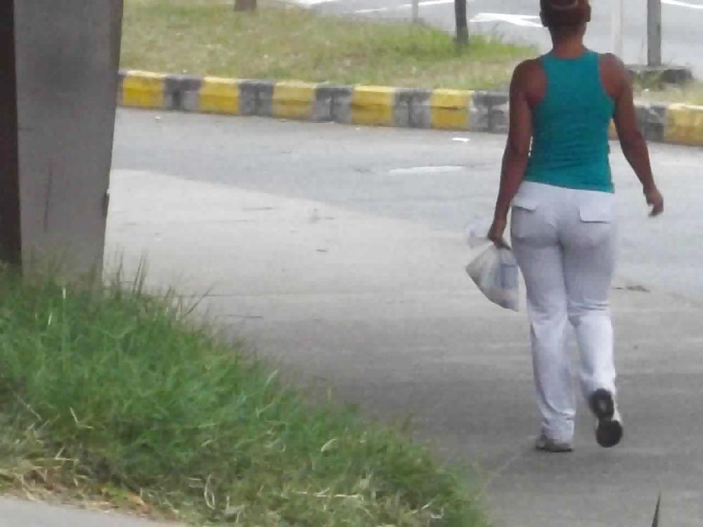 13P Ass in the street