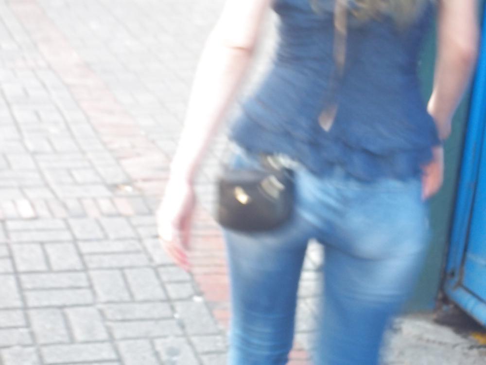 13P Ass in the street