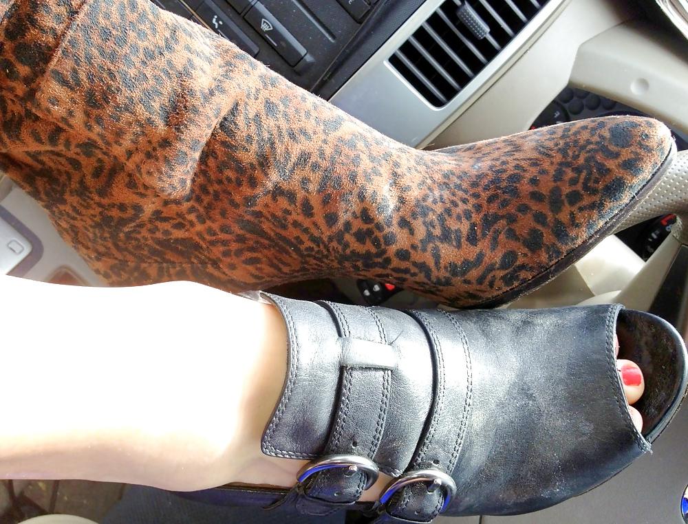 25P Red Pumps tied up and feet,dried cum