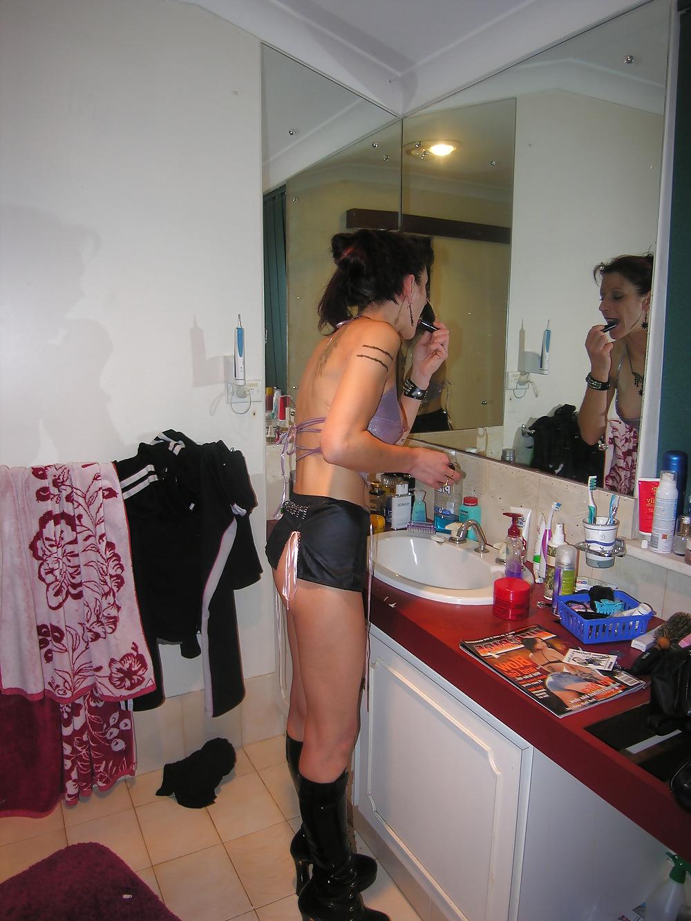 23P Alexis Sluts it up in Boots an Fishnets