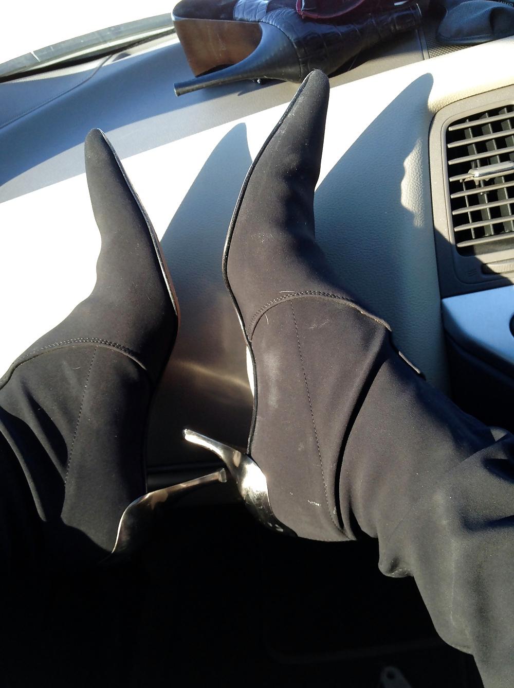 25P Cole haan boots