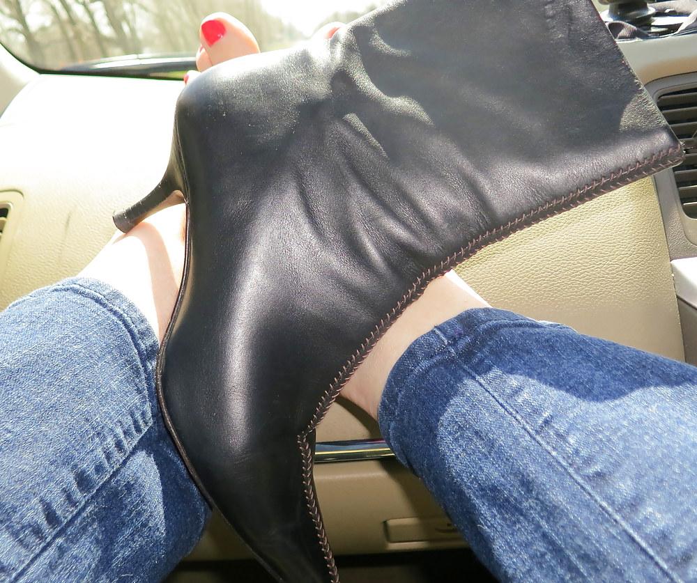 25P Cole haan boots