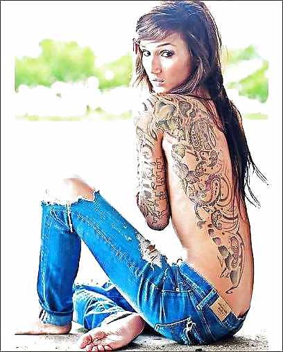 6P Tattoo babes