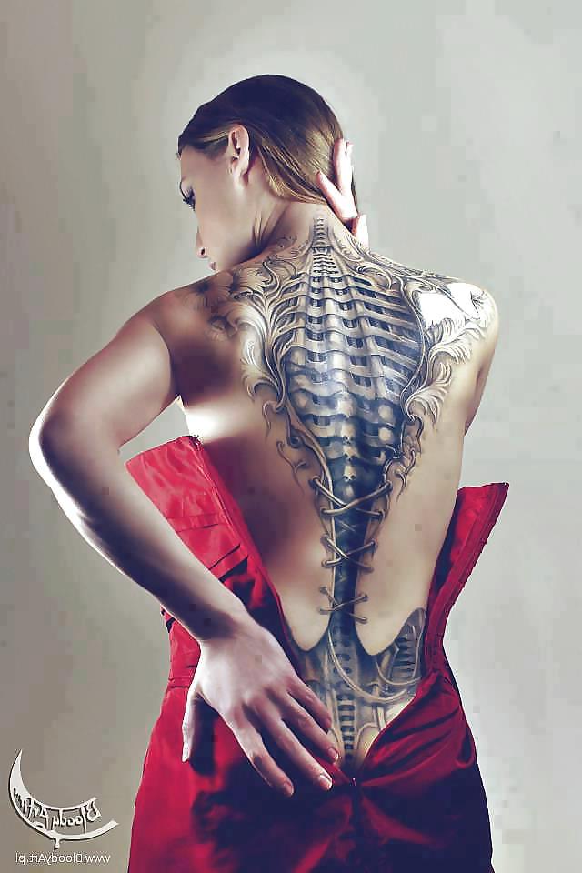 6P Tattoo babes