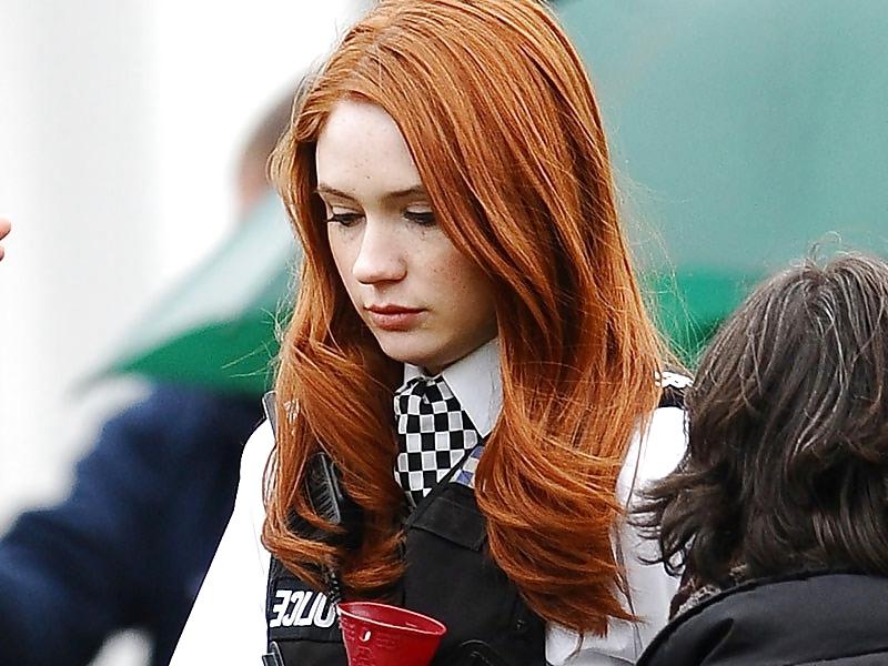 25P Karen Gillan Collection (With Fakes)