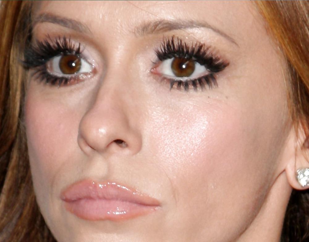 25P Celebrity close ups
