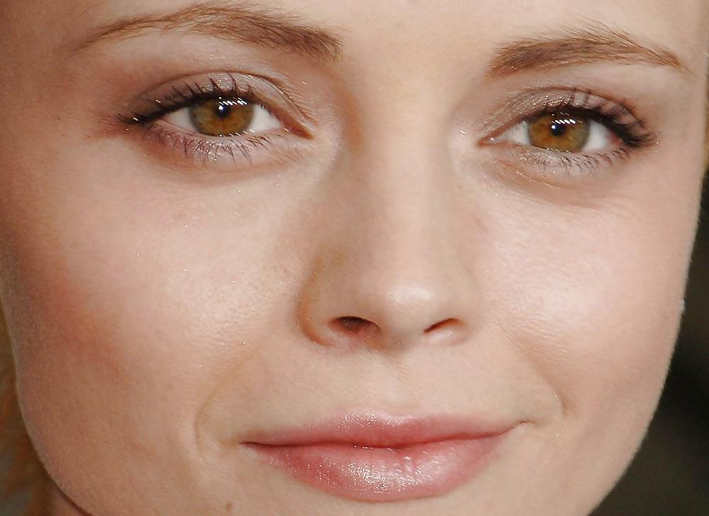 25P Celebrity close ups