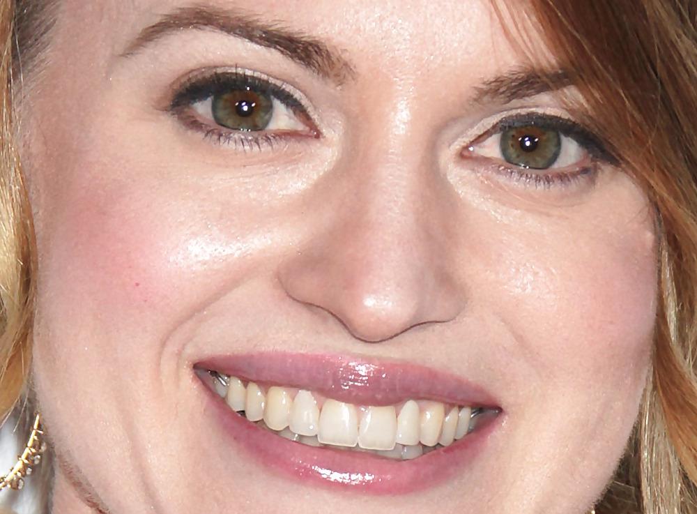 25P Celebrity close ups