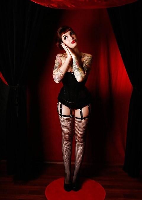 25P Retro Pin-Up Lingerie 2